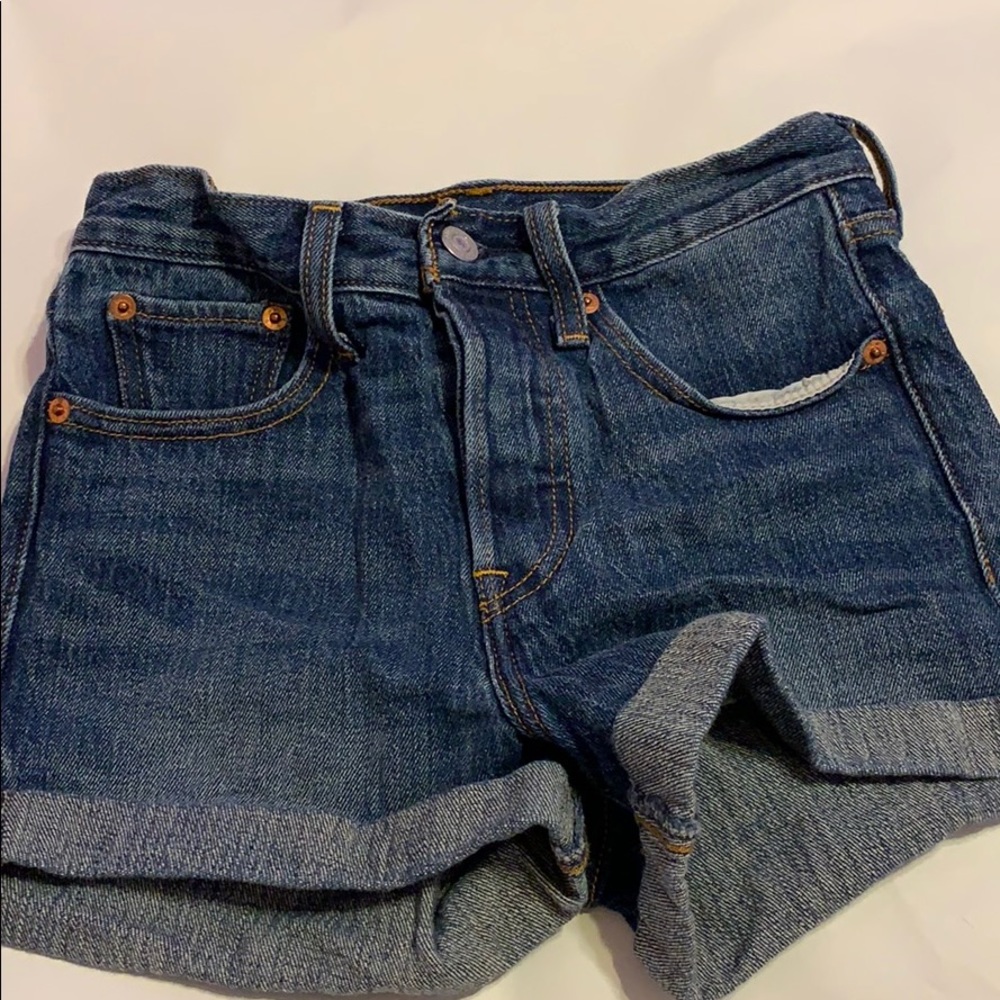levi’s denim shorts